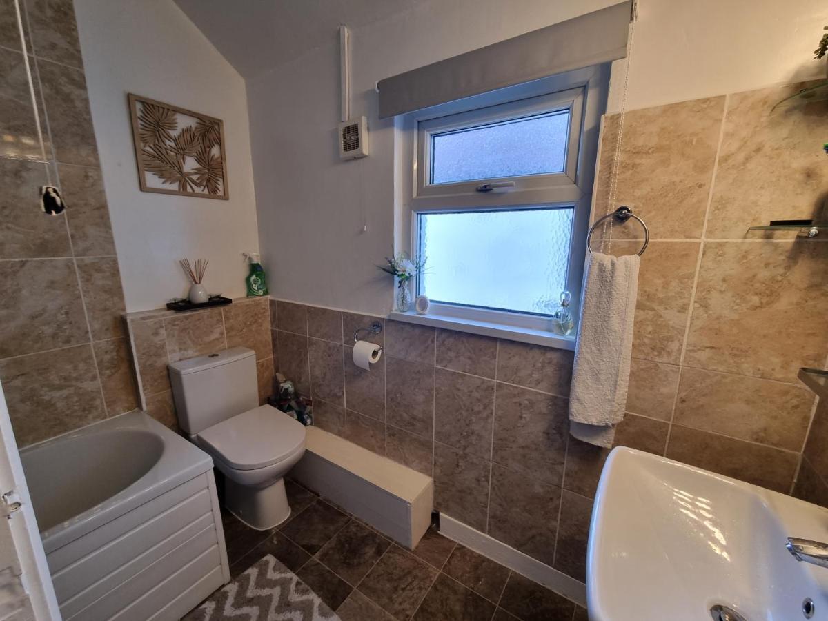 Private Room In Cardiff Exterior photo