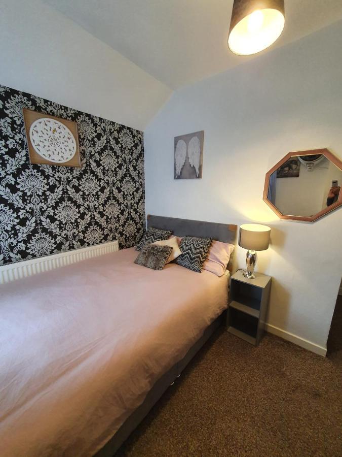 Private Room In Cardiff Exterior photo