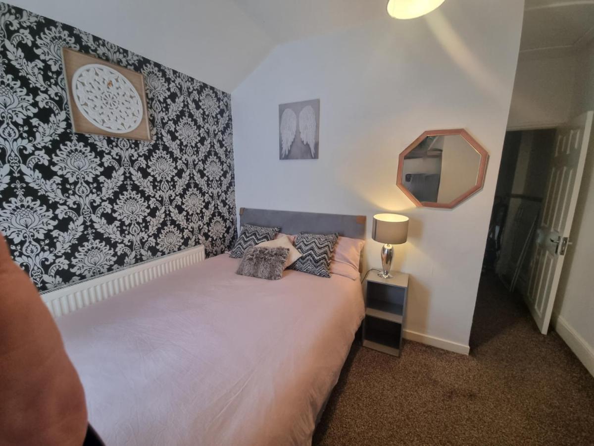 Private Room In Cardiff Exterior photo