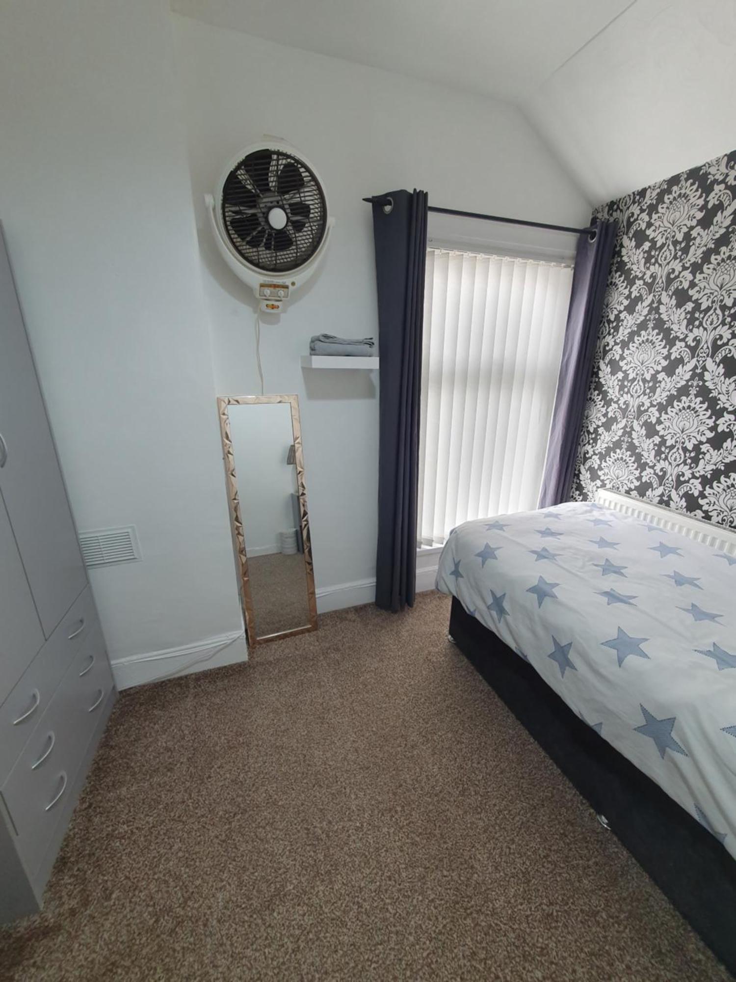 Private Room In Cardiff Exterior photo